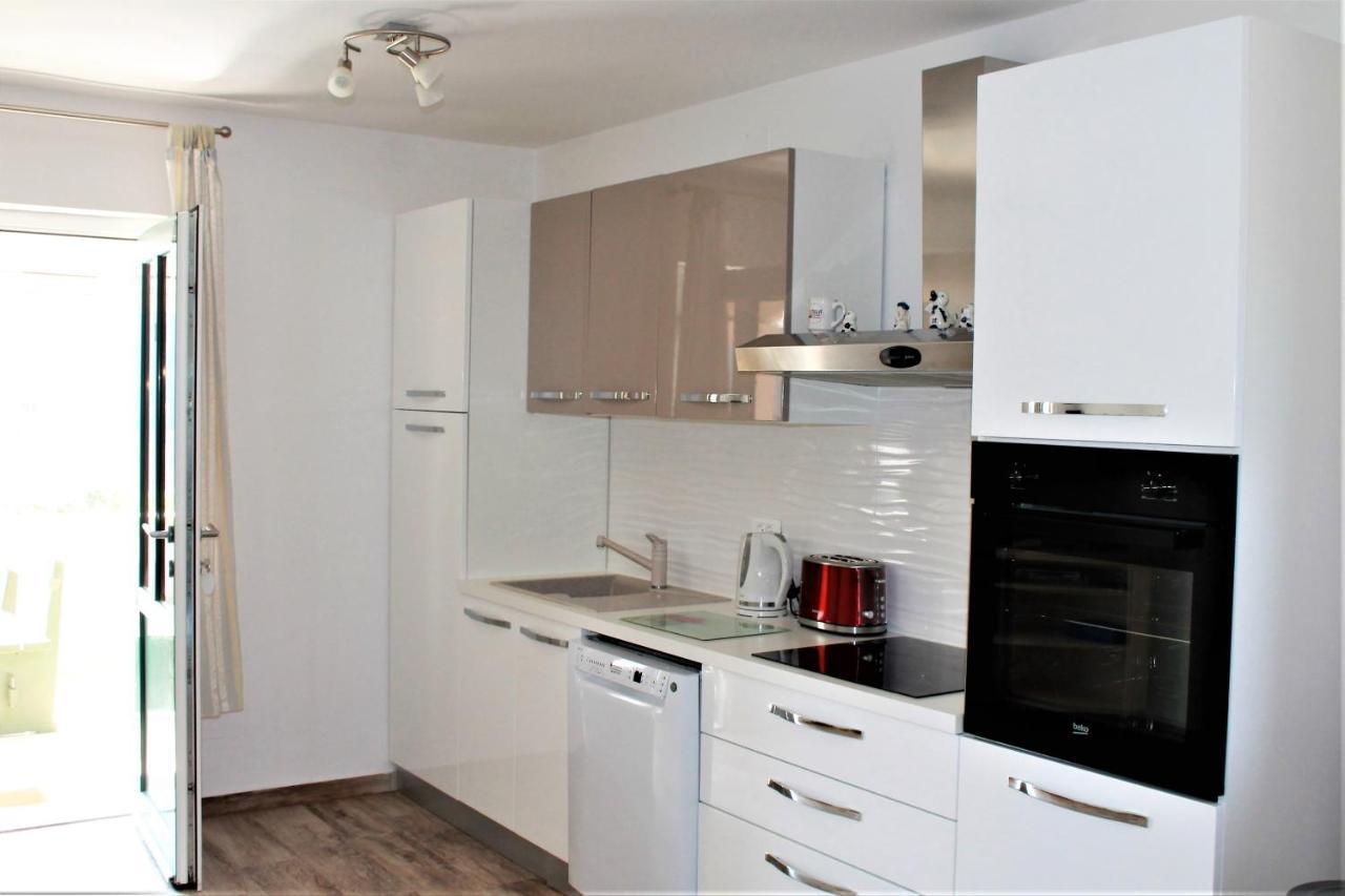 Apartmani Klaudija Valun Exteriör bild