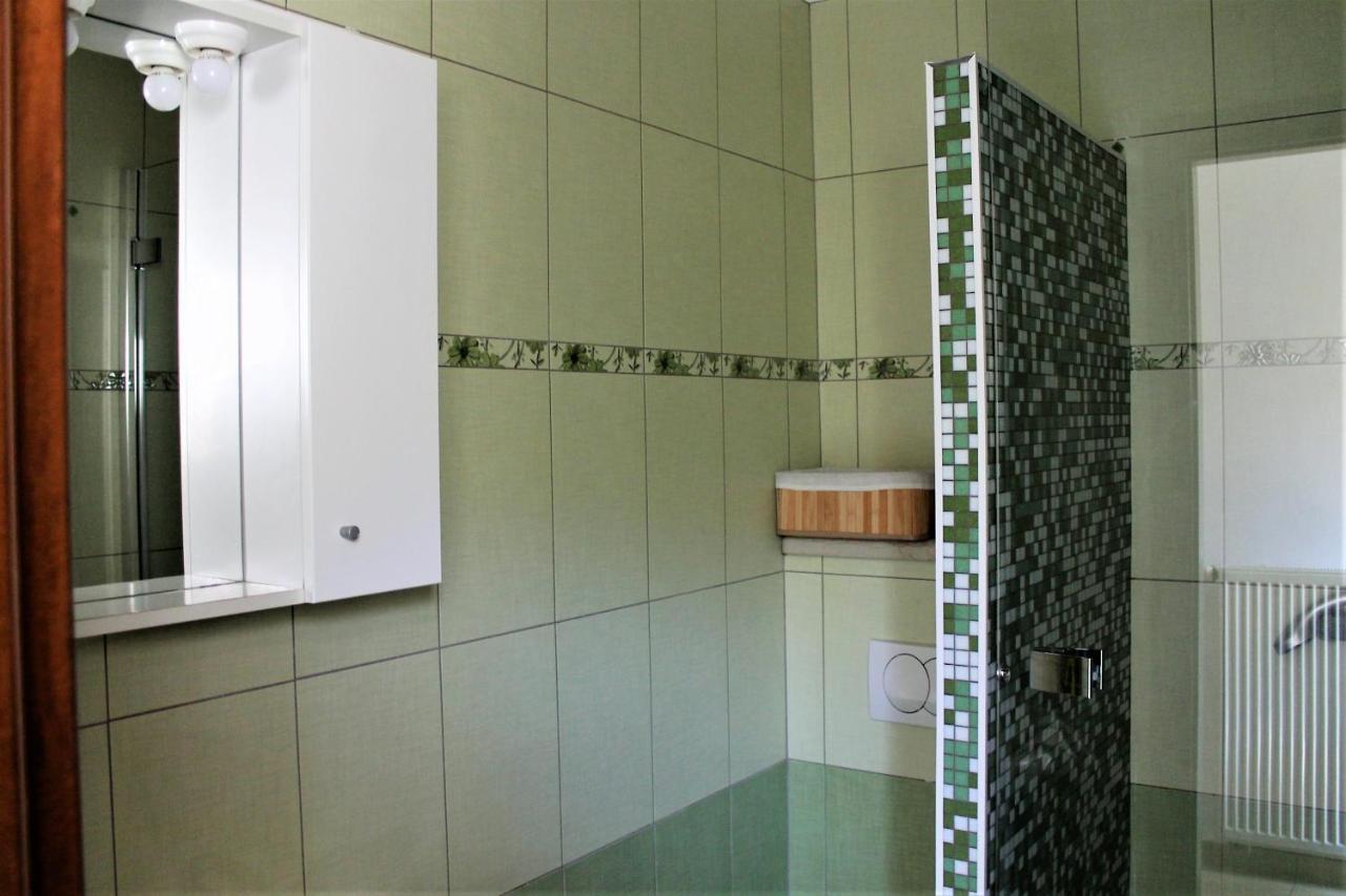 Apartmani Klaudija Valun Exteriör bild