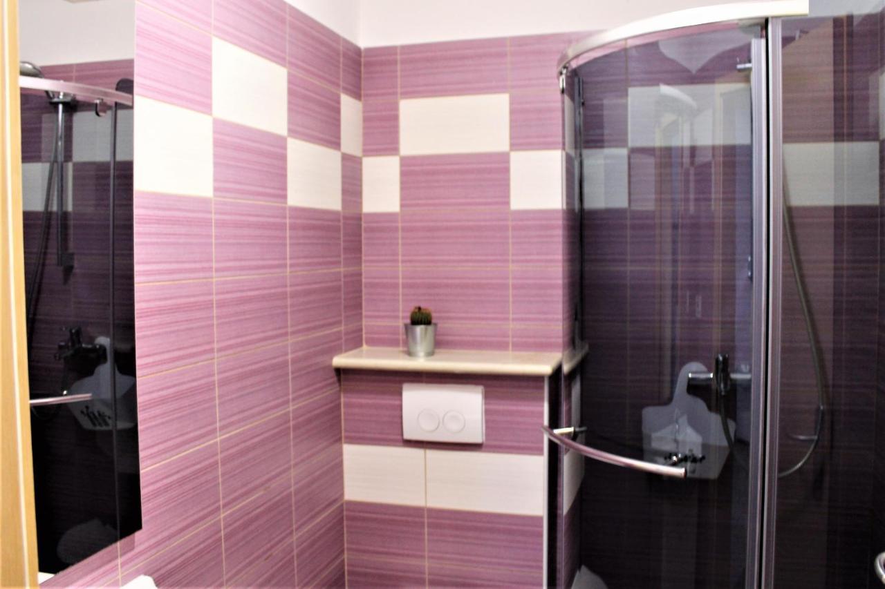 Apartmani Klaudija Valun Exteriör bild