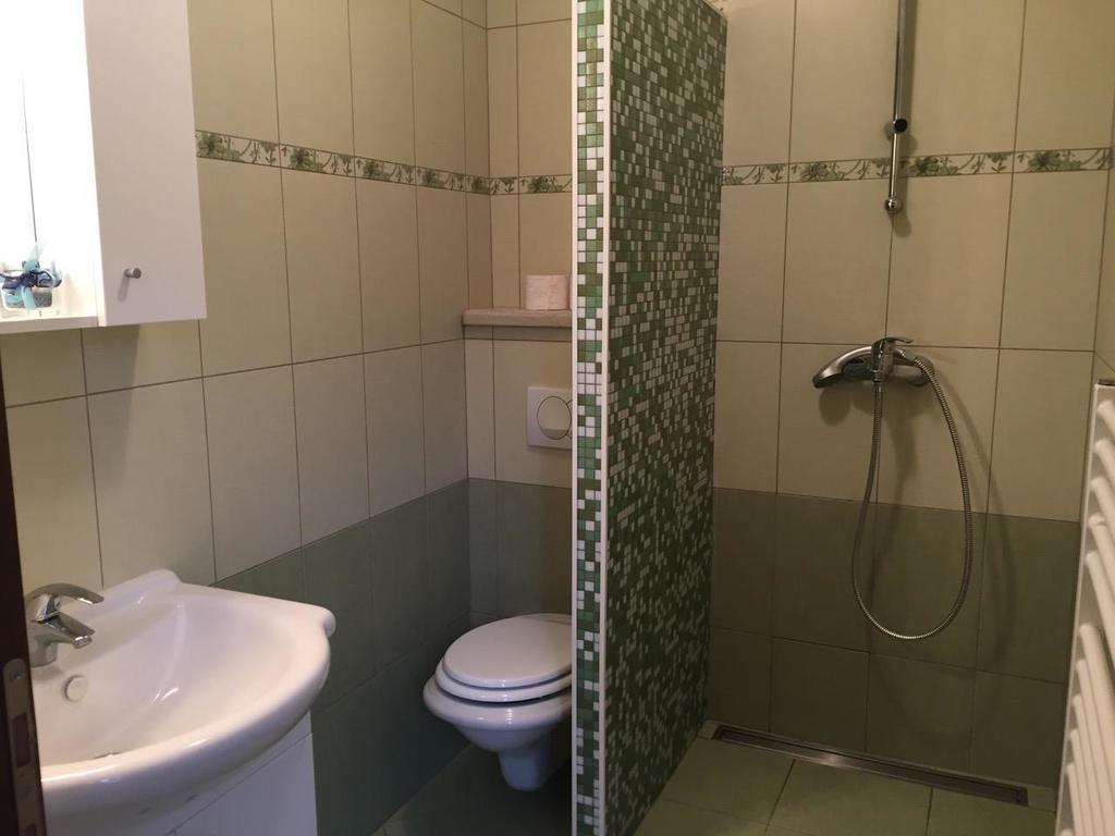 Apartmani Klaudija Valun Exteriör bild